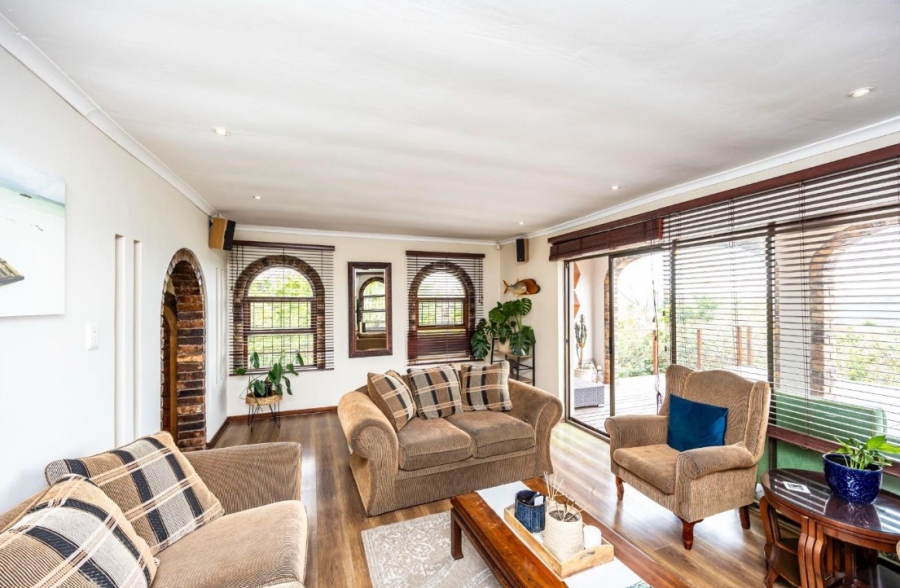 5 Bedroom Property for Sale in Vincent Heights Eastern Cape